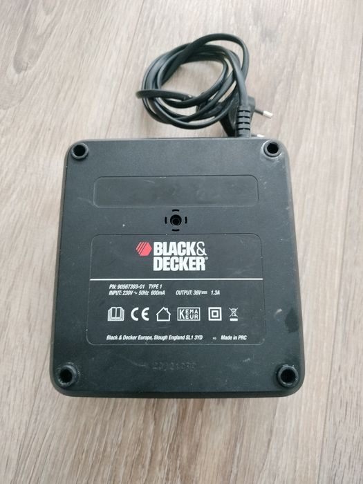 Încărcător black & decker 36 volți