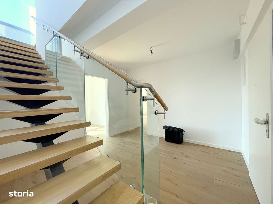 Penthouse 4 camere vanzare - zona Parcul Karlsruhe - Central - COMISIO