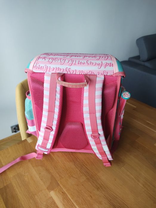 Училищна детска раница