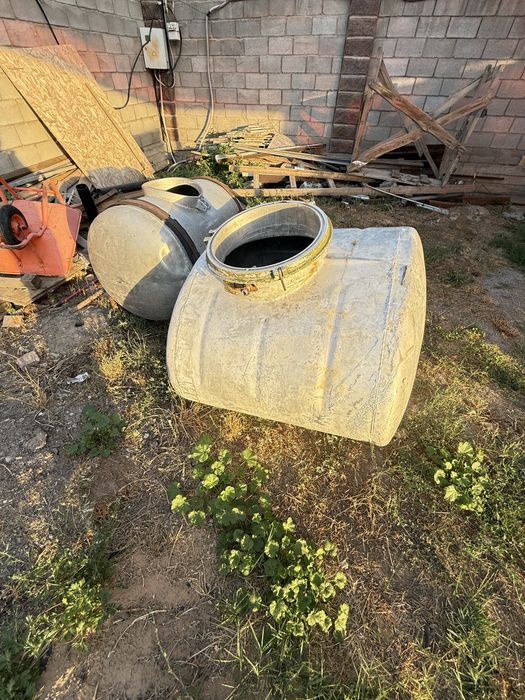 бочка для воды и молока