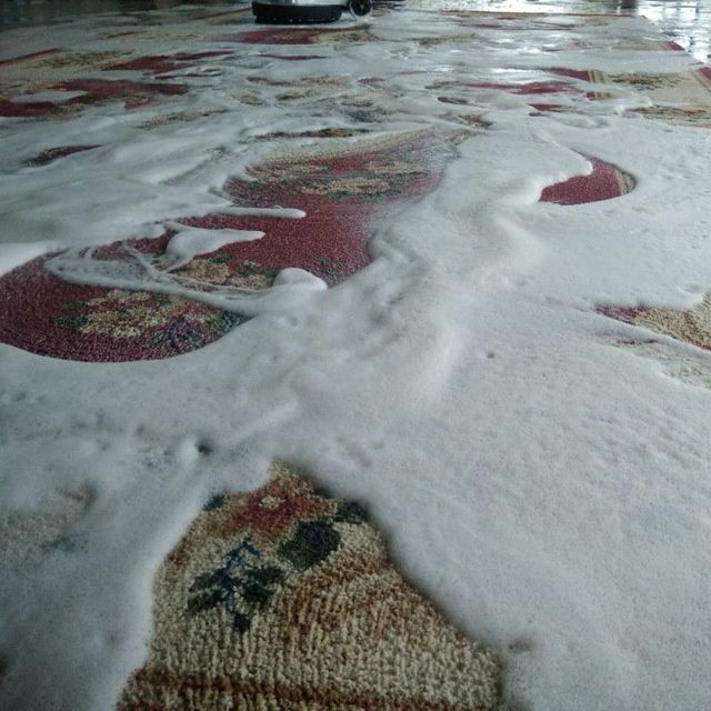 Чинобод гилам ювиш фабрикаси.