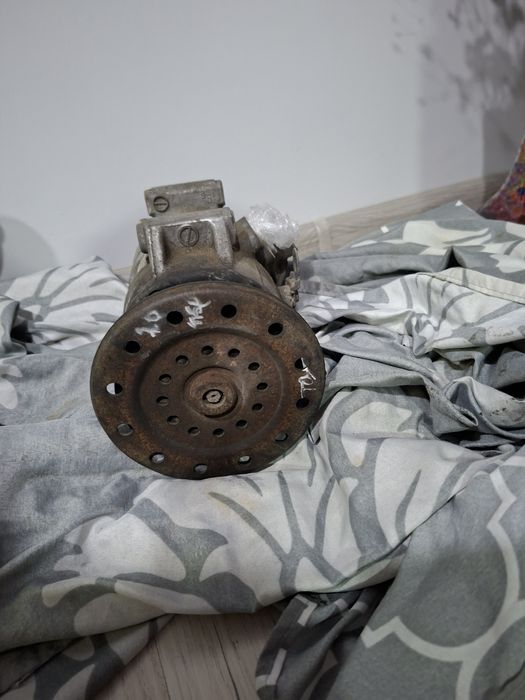 Копресор за климатик на Toyota Avensis  2005 2.0 l/116 k.дизел