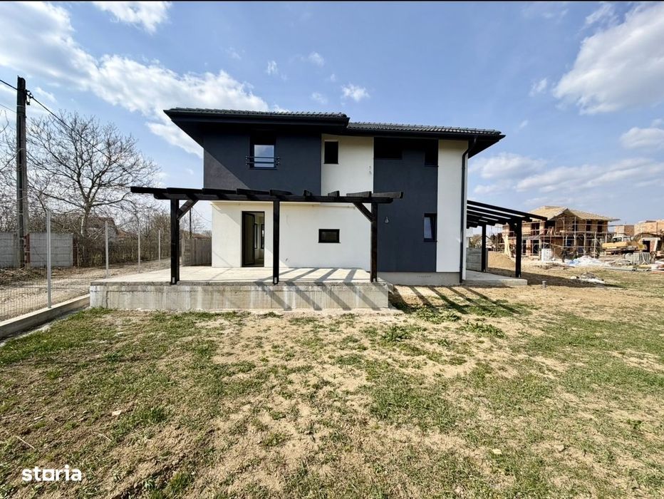Casa P+1 Bercu Rosu