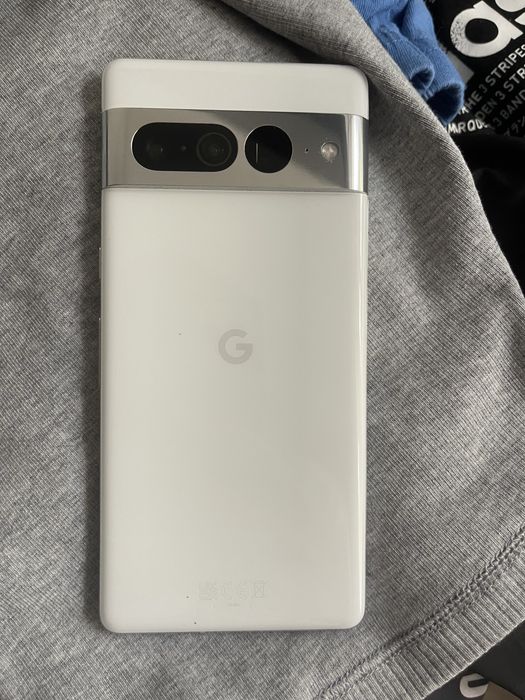 Google pixel  7 pro sunati sau mesaj nr de tel !!! nu rasp pe olx