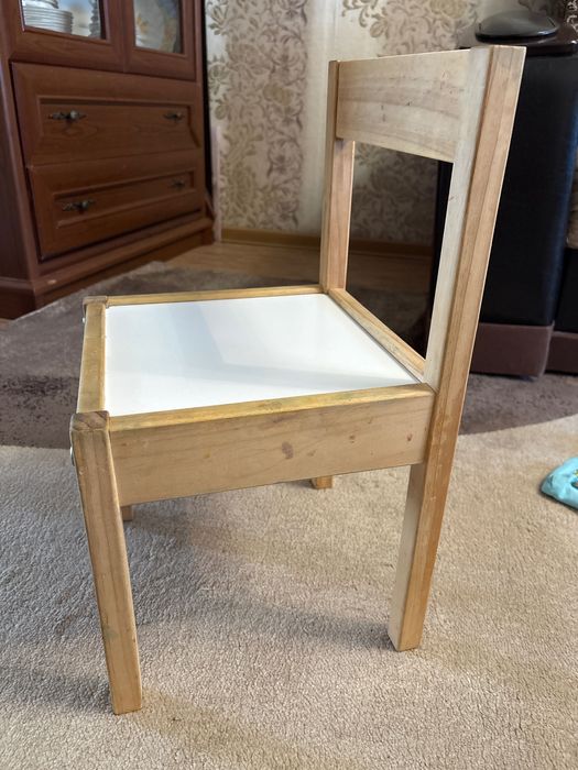 Стол детский деревянный с стульями