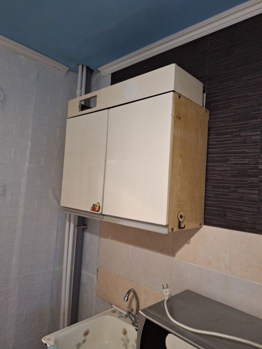 Кухонный гарнитур б/у.