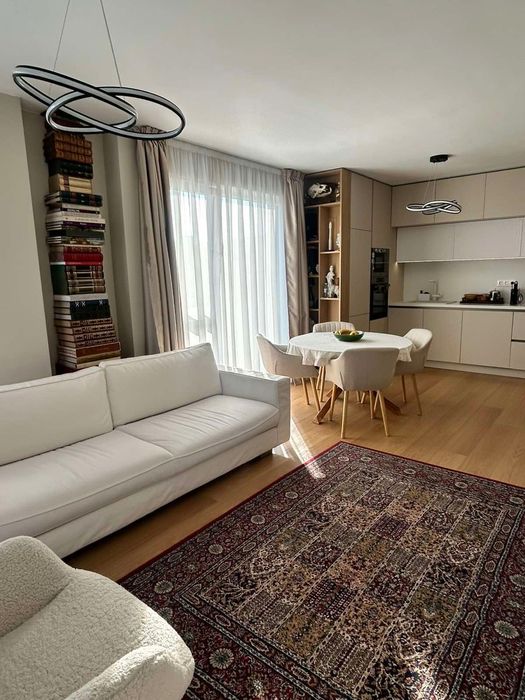 Продава се Тристаен апартамент в Пловдив, Остромила - 100 кв.м за 1199 €/кв.м - Снимка #2