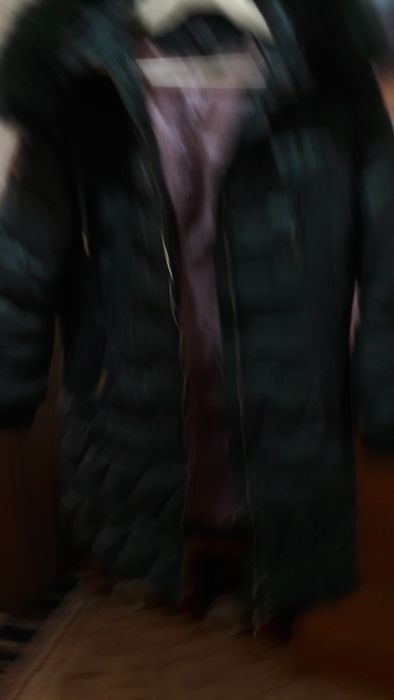 Куртка женская с натуральным мехом на капюшоне