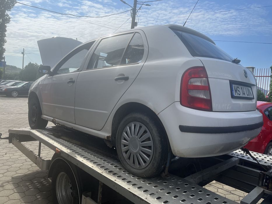 piese skoda fabia 1,2 i far capota bara stop