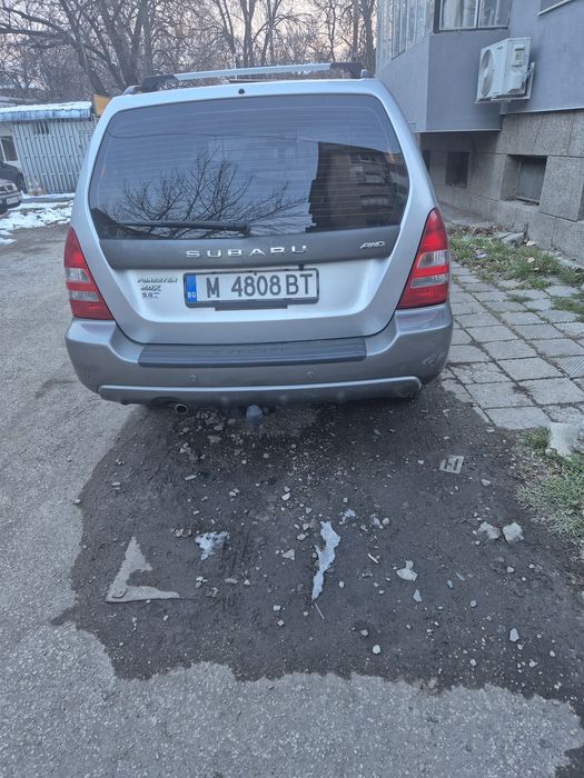 Продавам Субару Форестер