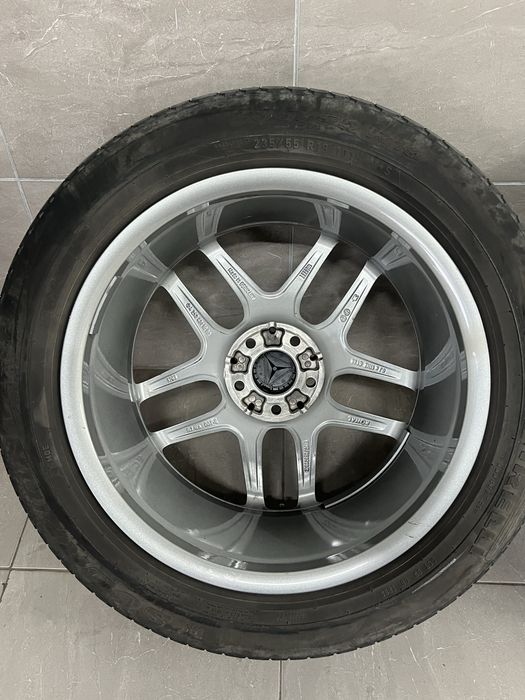 Джанти AMG 19 5х112 с гуми 235/55/19 Pirelli