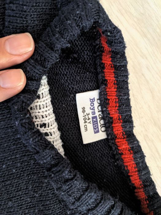 Продам свитшот 3-4 года