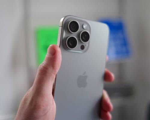 Iphone 15 pro naturat titanium