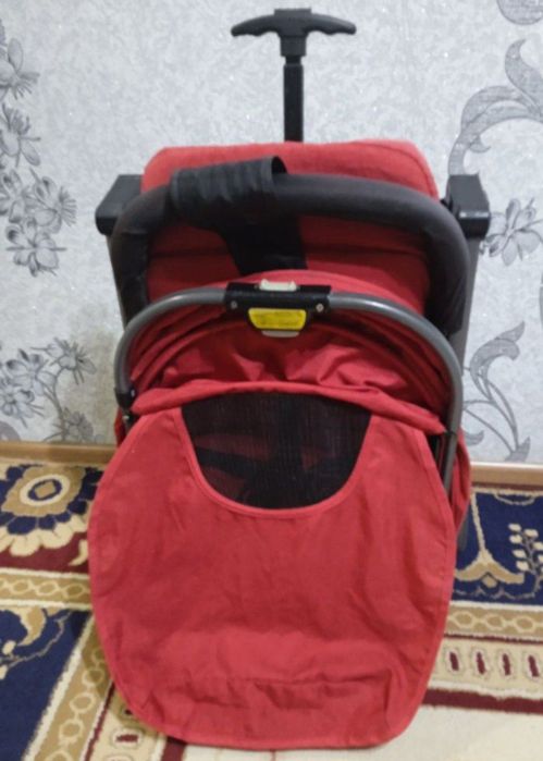 Bolalar kalyaskasi yaxshi holatda