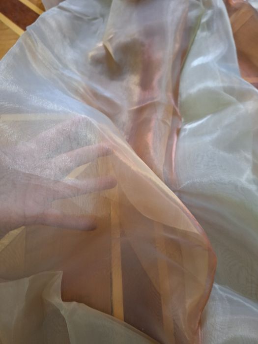 Готовые шторы из Турецкой органзы на 4 окна с подхватами