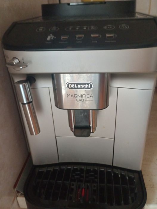 Aparat cafea Saeco sau DeLonghi