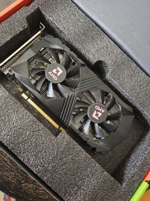 Placa video AMD R9 370 4GB