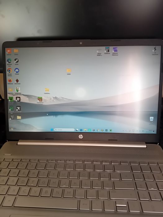 (Negociabil) Laptop HP 15-dy1xxx stare perfectă