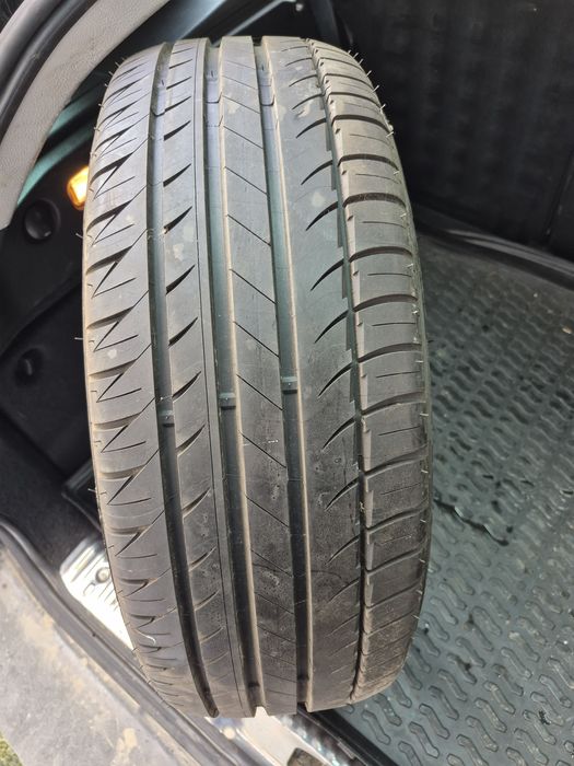 Vand 1 Anvelopa Michelin ,dimensiunea 215/55/17,94w,MODEL Pilot Exalto
