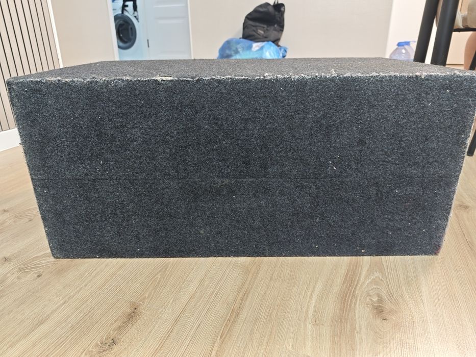 Продам сабвуфер в отличном состояний