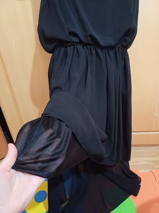 Vand rochie cu trena, L, în stare impecabila