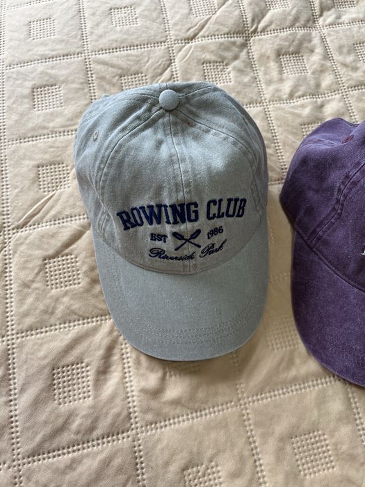 Дамски шапки H&M