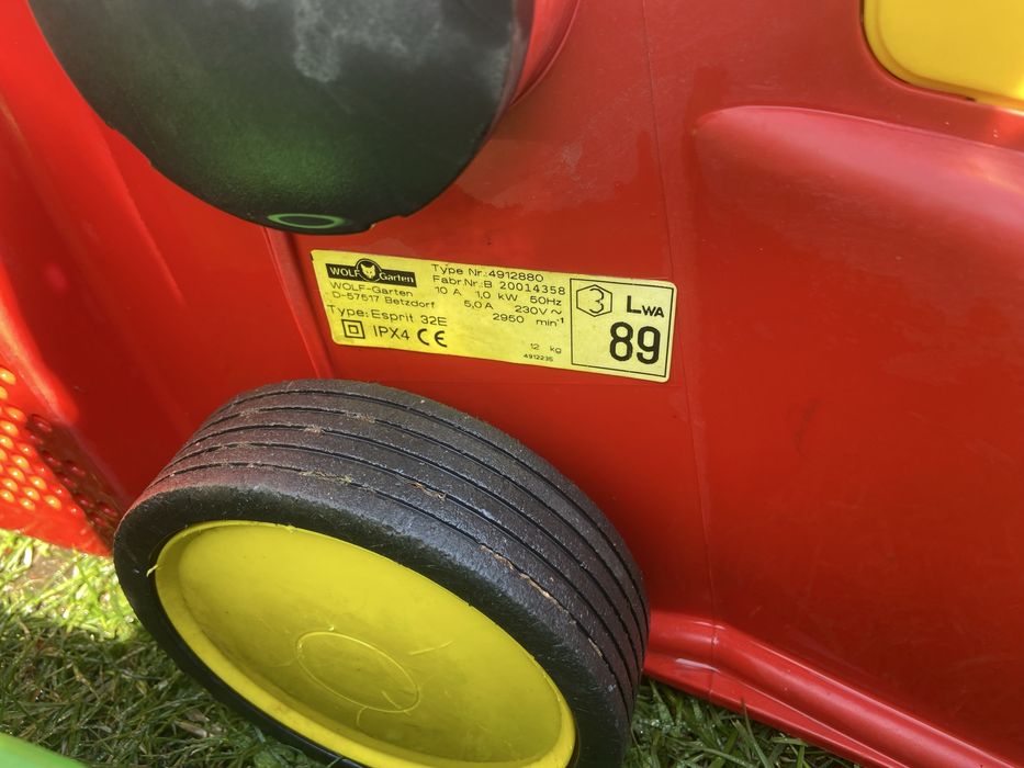 Vand masini tuns iarba electrice