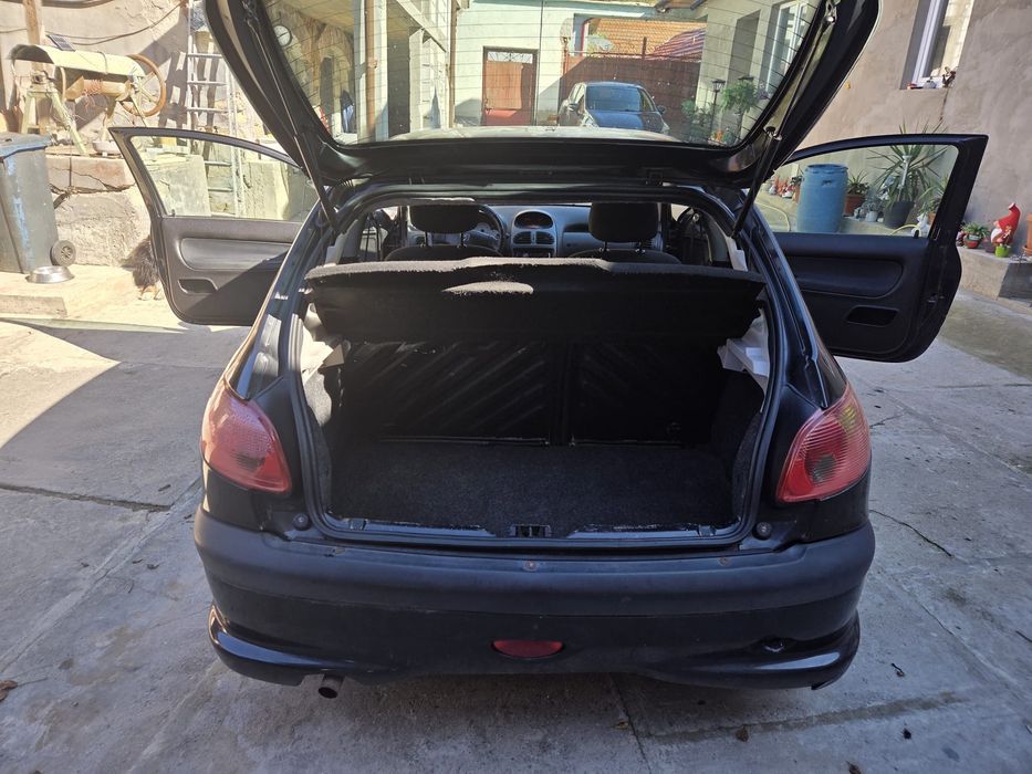 Vând Peugeot 206 an 2003