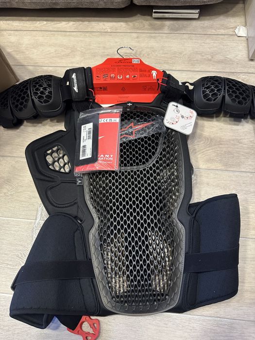 Панцирь alpine stars enduro новый A-6