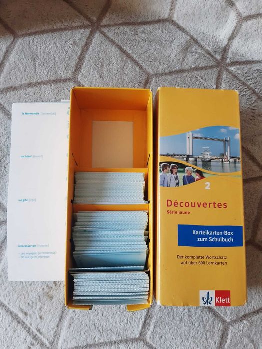 2 seturi cartonase limba franceza/ limba germana (Découvertes 1 & 2)