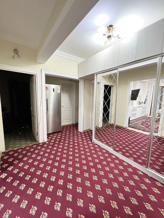 Продаётся квартира Юнусабад 9 квартл 4 хонли 8 этаж сотилади