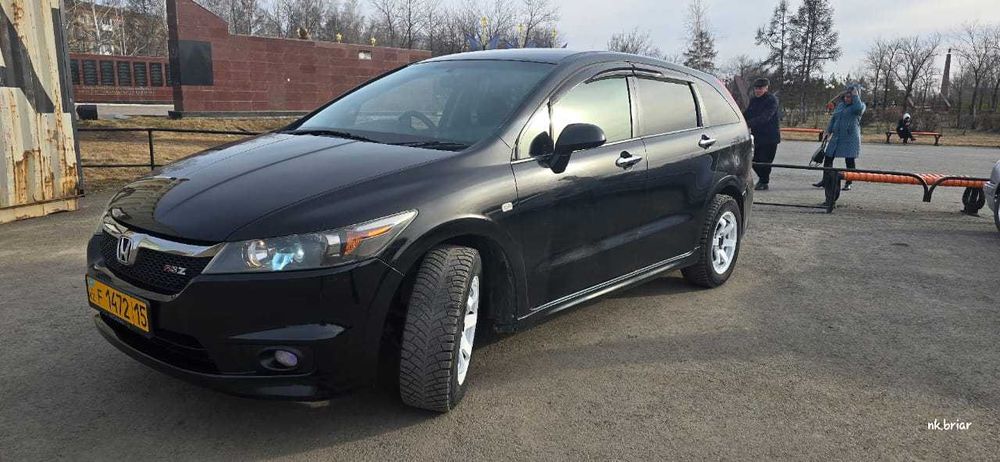 Honda Stream (Минивен)