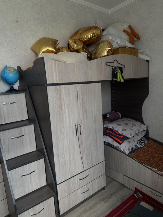Продам двухъярусную кровать