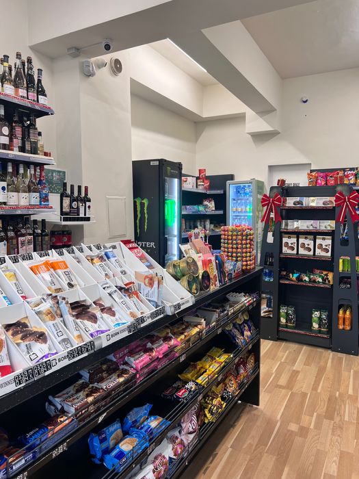 Продава се Магазин в София, Банишора - 60 кв.м за 170 €/кв.м - Снимка #2