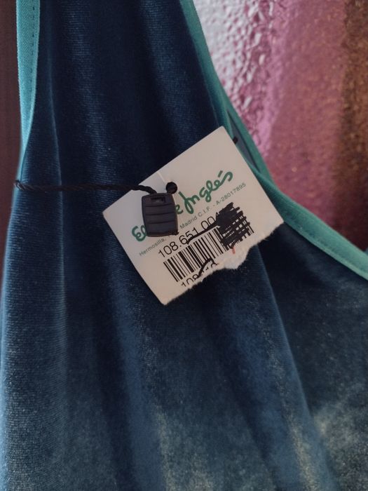 Rochie catifea nouă 42