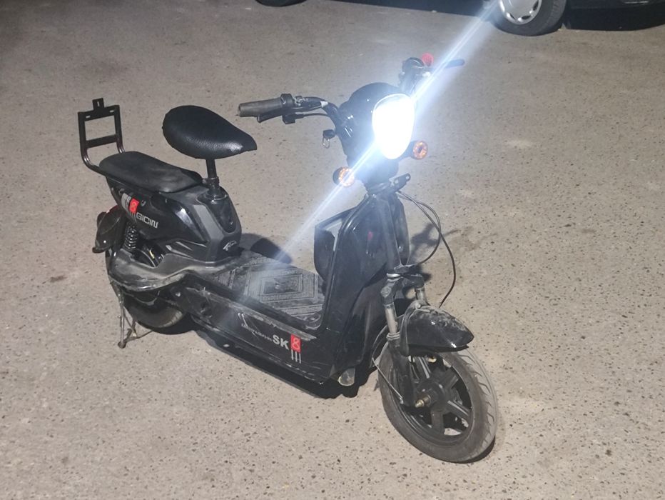 Электроскутер SK8 Pro