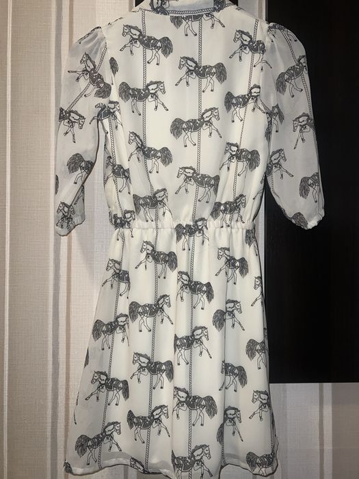 Rochie de vară cu cai