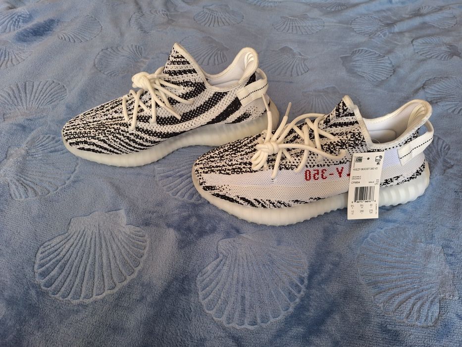 Adidas Yeezy Boost 350 V2 Zebra 44 номер  НОВИ!