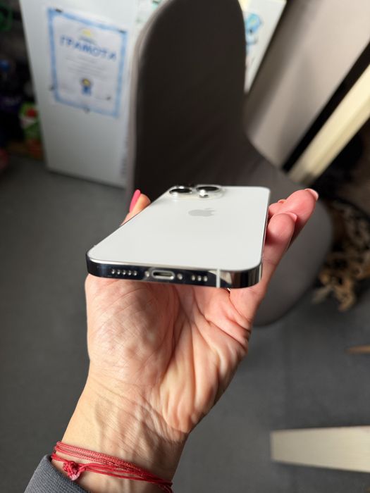 Продавам Iphone 13 pro