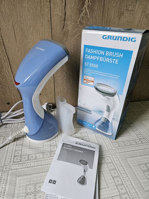 Aparat de calcat vertical ( cu aburi) Grundig