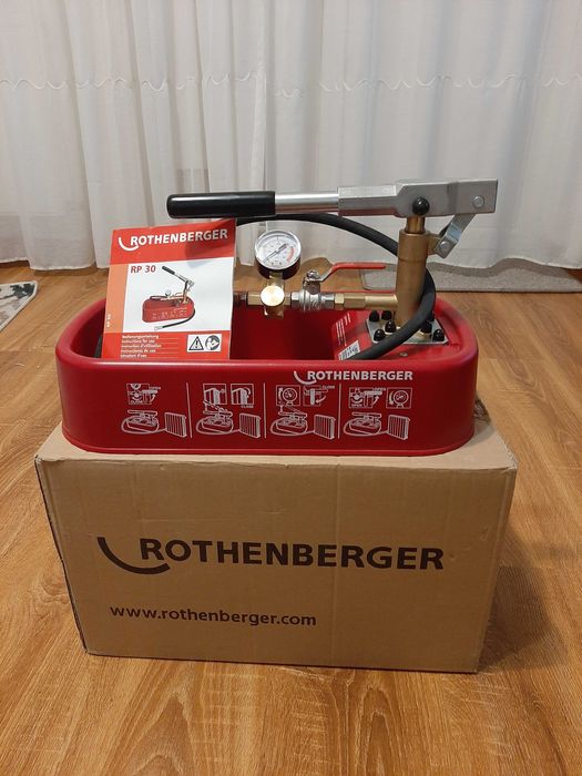 Pompa       testare       instalații Rothenberger
