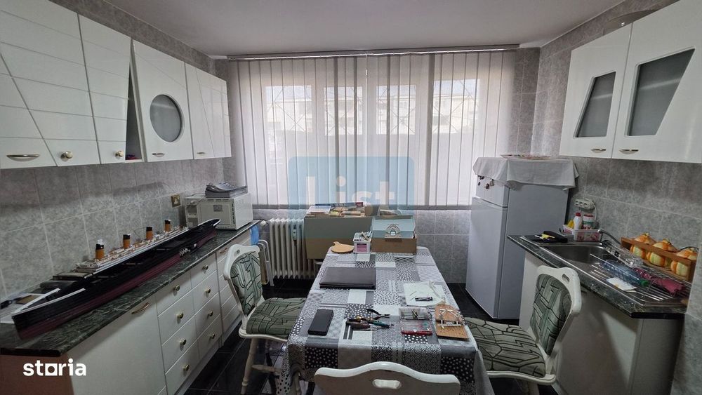 Apartament 3 camere, et. 1, Stomatologie