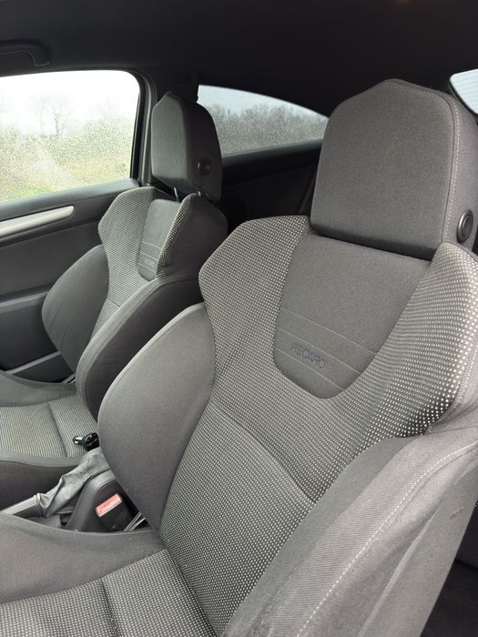 Opel Astra H GTC 1.9 CDTI 150 CP OPC Line