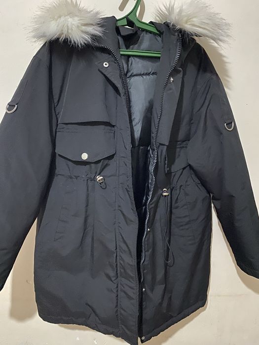 Срочно  новую  куртку  продам .