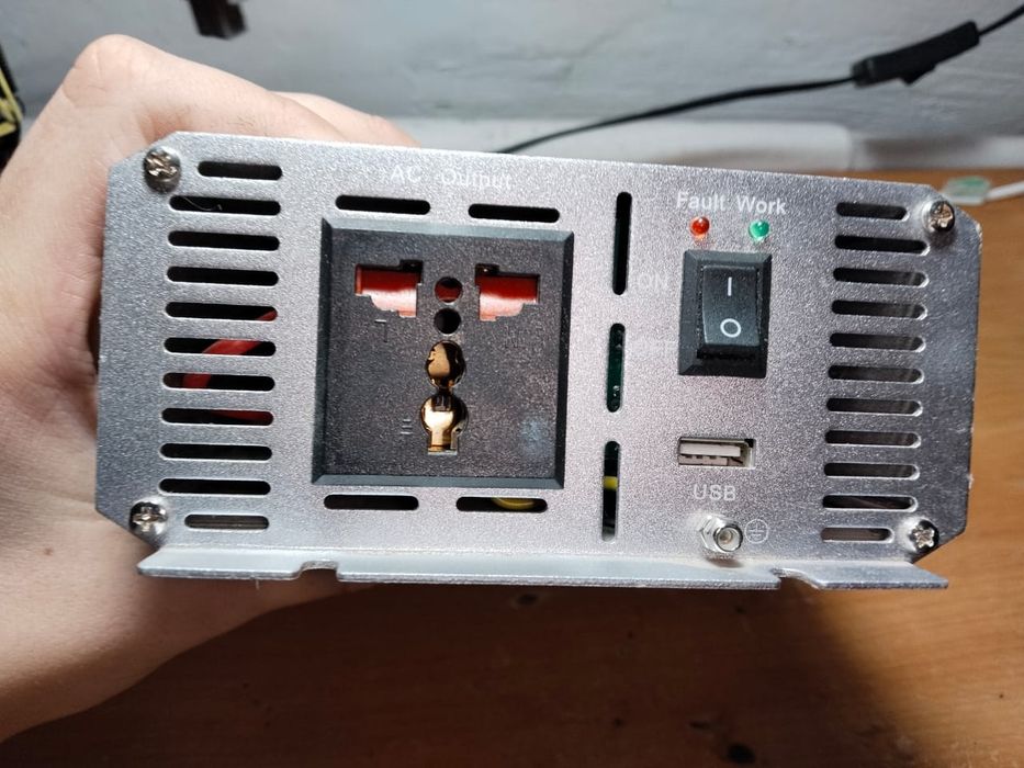 Инвертор 24v to 220v 1000/2000w