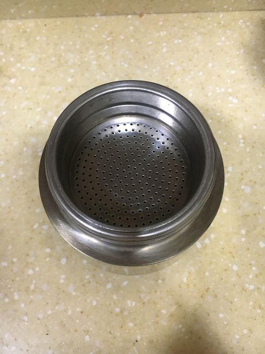 Продается гейзер,ваза,рюмки ,набор для сыпучих