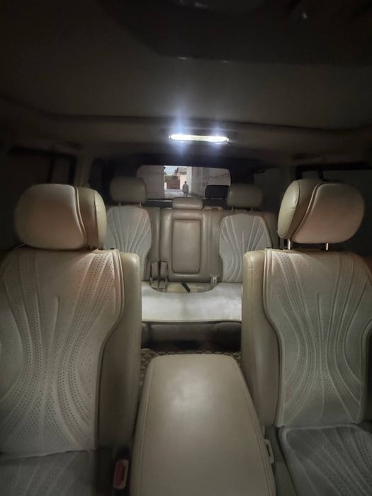Toyota Land Cruiser 100