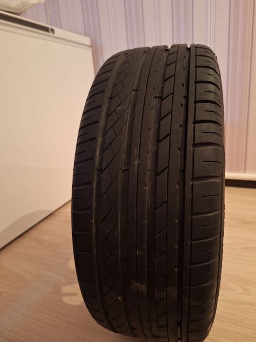 Продам комплект шин с дисками