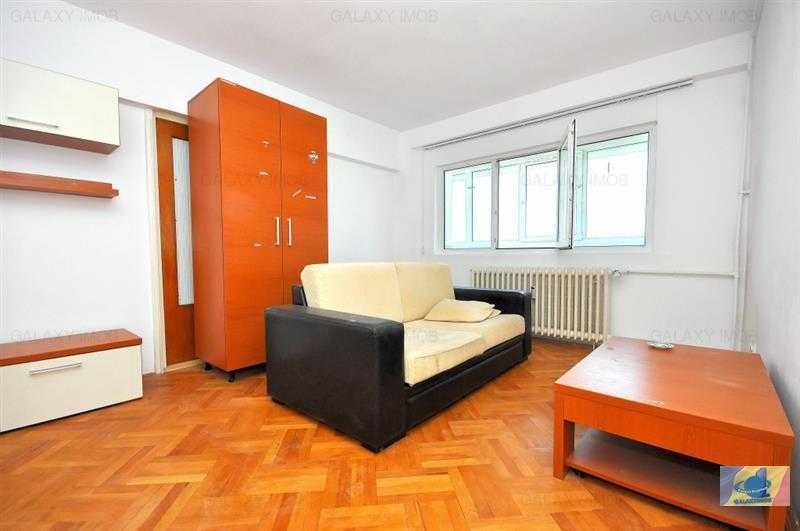 Apartament de închiriat