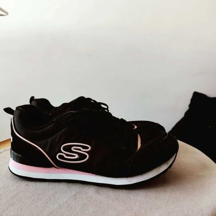 Adidas Skechers 39